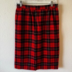 1990s Vintage Pendleton Wool Wallace Tartan skirt size 8